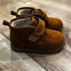 Cat & Jack toddler boy boots size 7